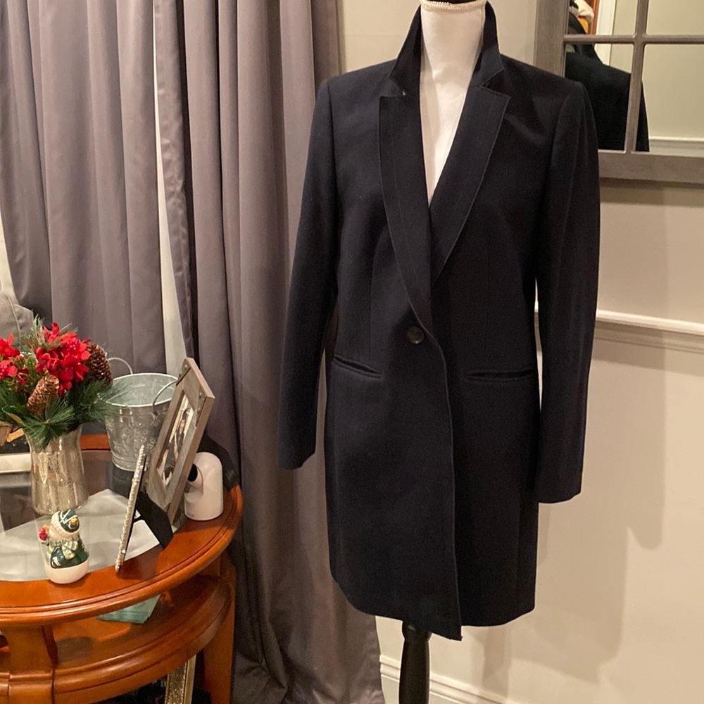 Woman navy Banana Republic Coat